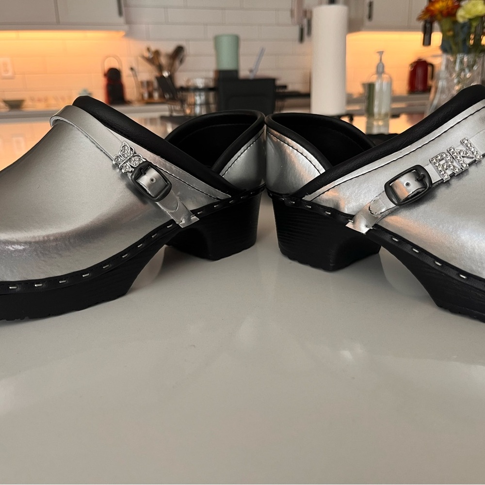 C & C-C-Swedish Silver Clogs - Picture 4 of 7